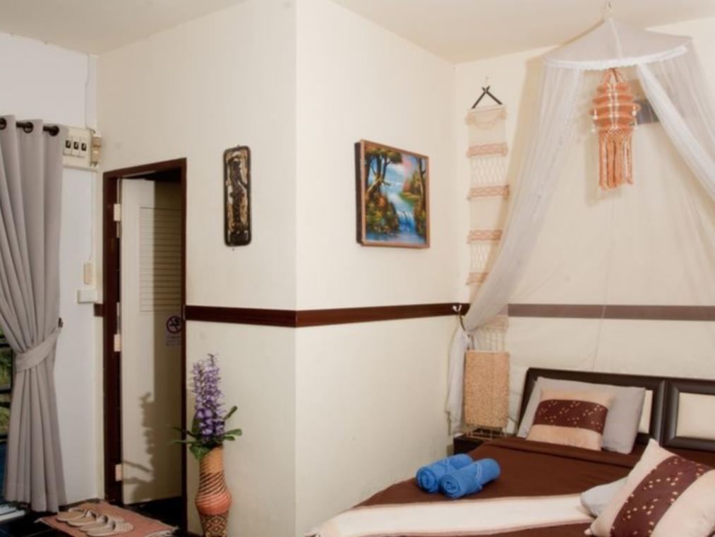 Отель Baan Puang Petch Чиангмай Экстерьер фото
